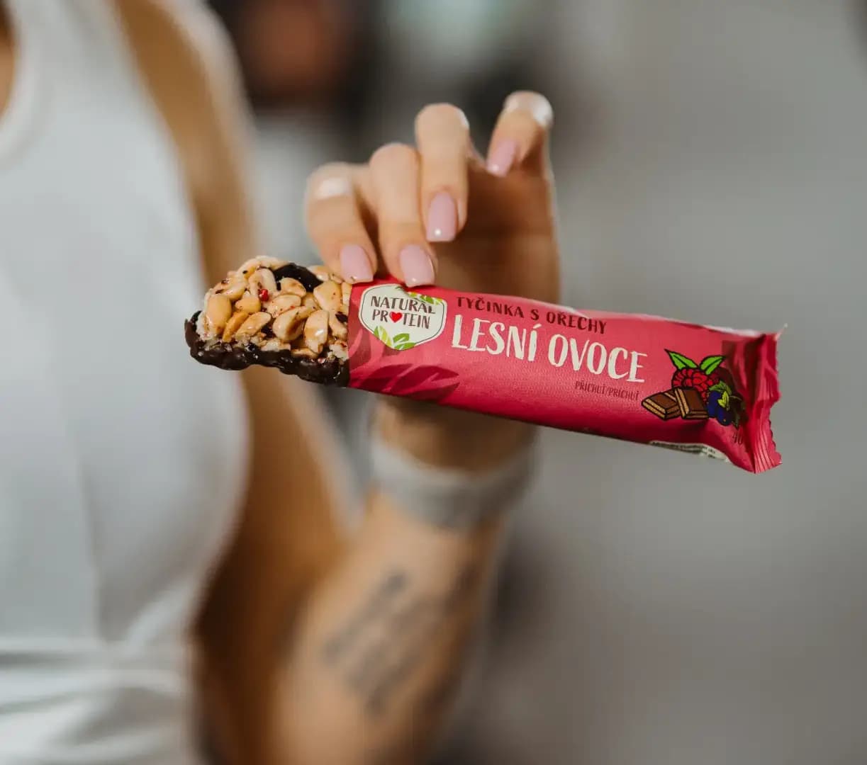 NaturalProtein Ořechová tyčinka lesní ovoce - náhled 3