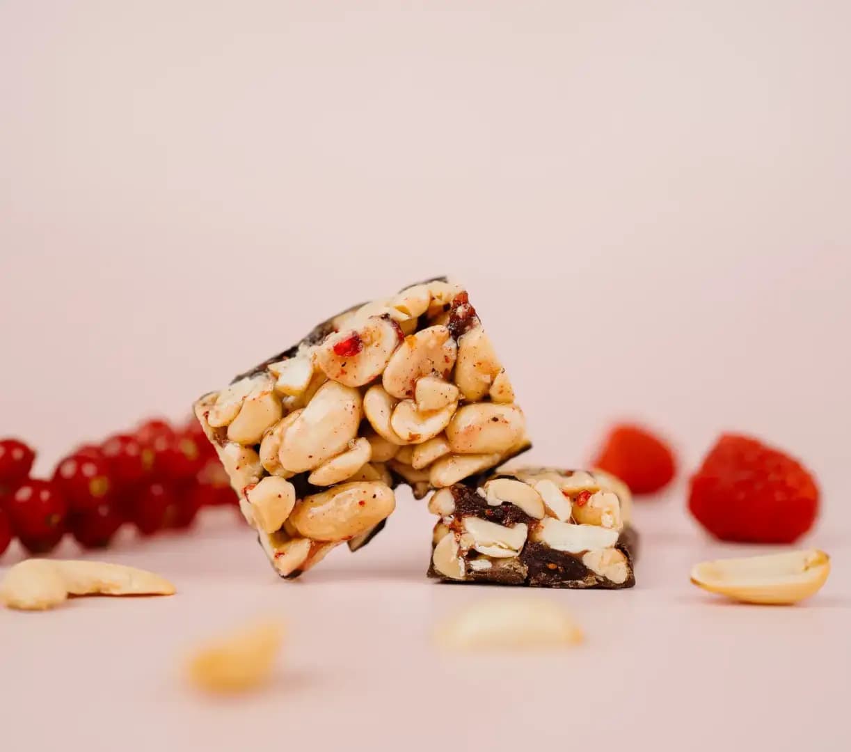 NaturalProtein Ořechová tyčinka lesní ovoce - náhled 2