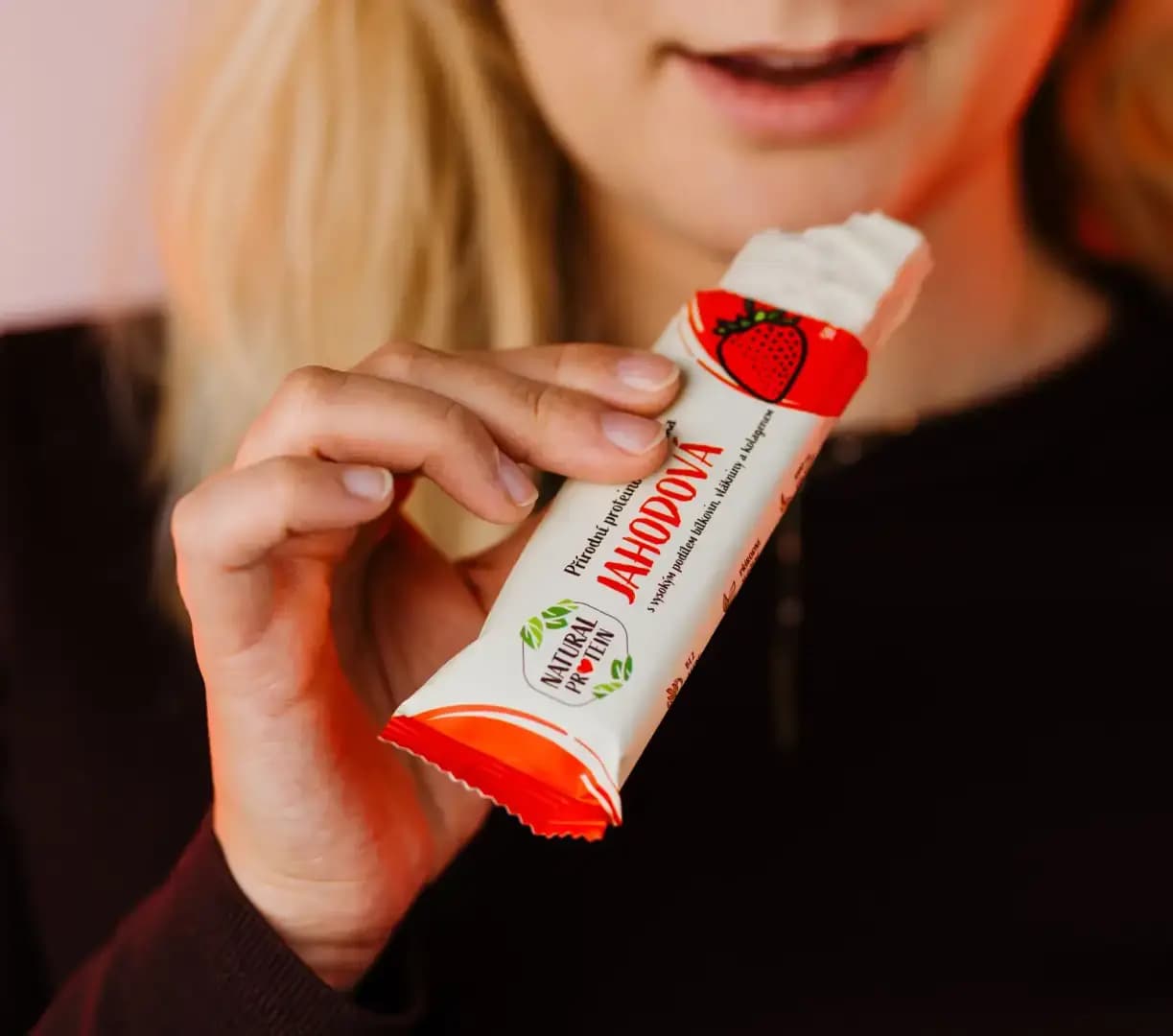 NaturalProtein Proteinová tyčinka s kolagenem Jahodová - náhled 4