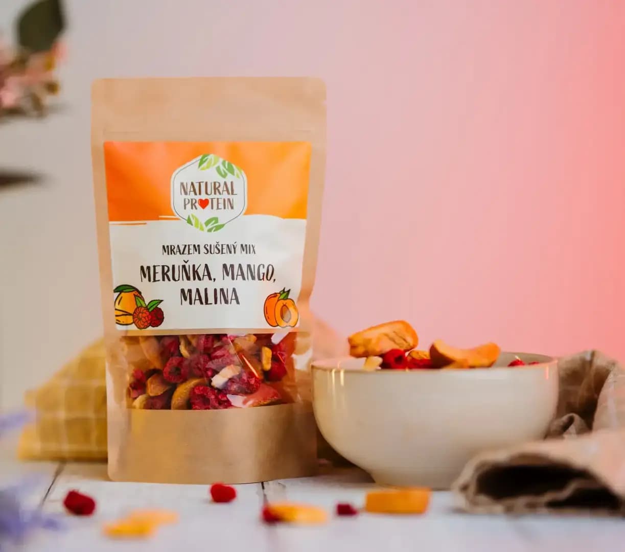 NaturalProtein Mrazem sušený mix meruňka, mango, malina - náhled 2