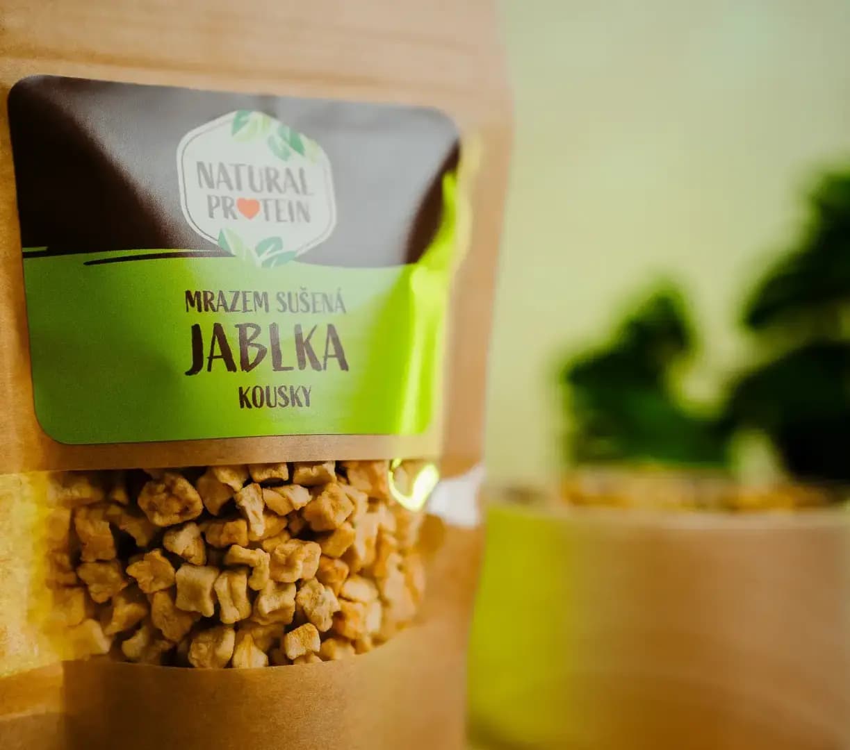 NaturalProtein Mrazem sušená jablka kousky - náhled 3